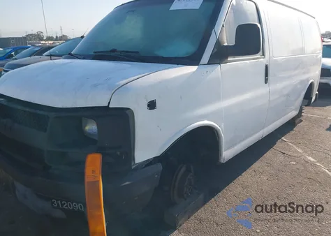 2005 Chevrolet Express from USA, damaged, VIN 1GCGG25VX51105981